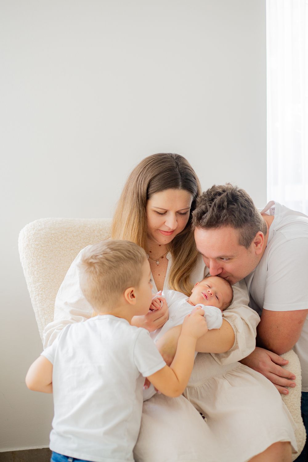 Nicole Photography fotó — Családi fotózás Budapesten – szülők és gyerekek együtt